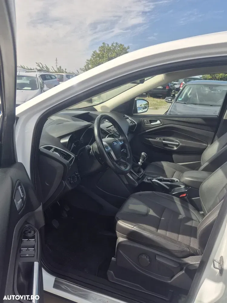 Ford Kuga — imagine 5