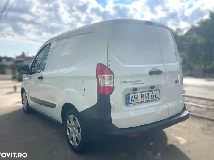Ford Courier