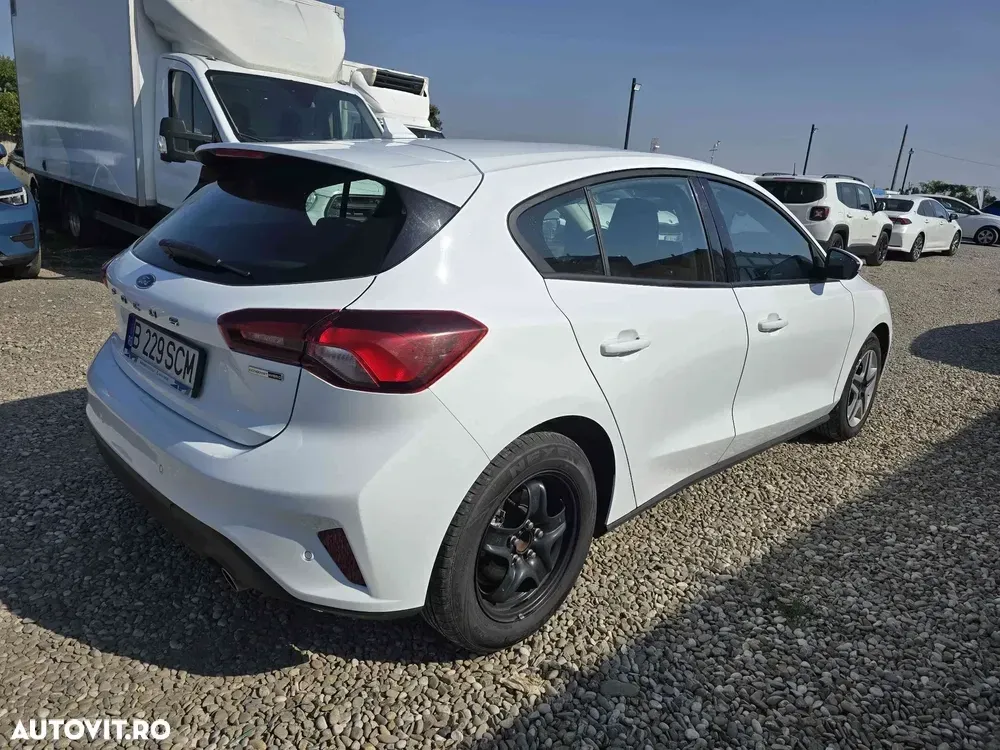 Ford Focus — imagine 3