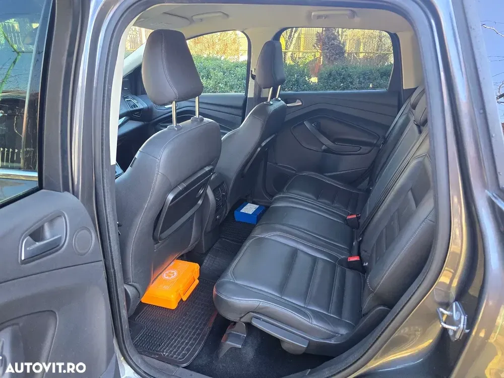Ford Kuga II 2.0 TDCi 4WD Powershift Titanium — imagine 4