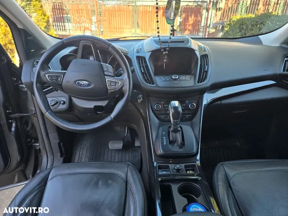 Ford Kuga II 2.0 TDCi 4WD Powershift Titanium — imagine 6