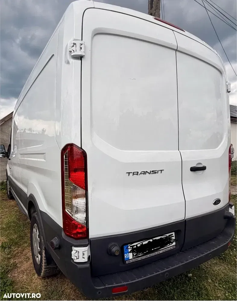 Ford Transit — imagine 4
