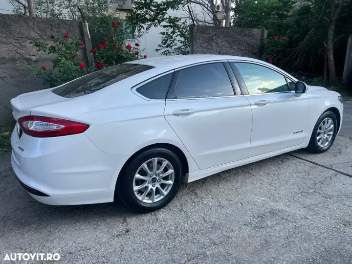 Ford Mondeo IV 2.0 HEV Titanium