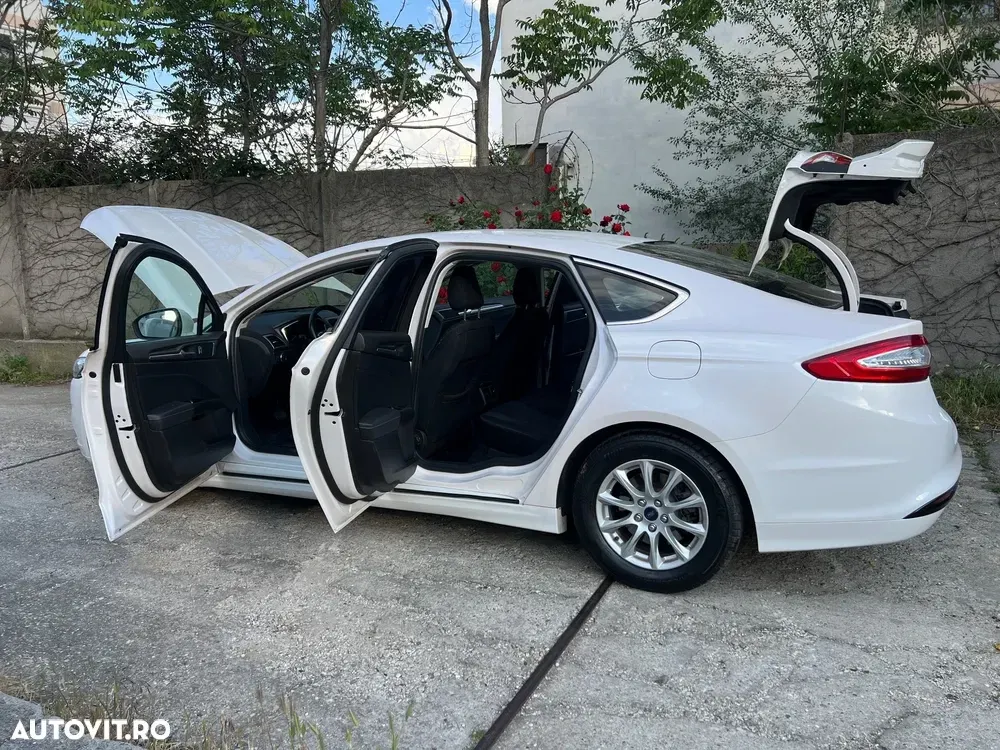 Ford Mondeo IV 2.0 HEV Titanium — imagine 4