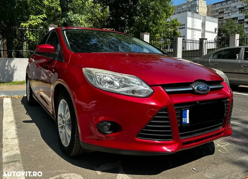 Ford Focus MK3 1.6 TI-VCT Powershift Titanium — imagine 2