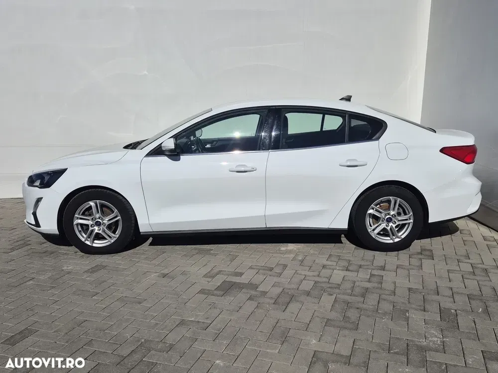 Ford Focus 1.5 EcoBlue Titanium — imagine 2
