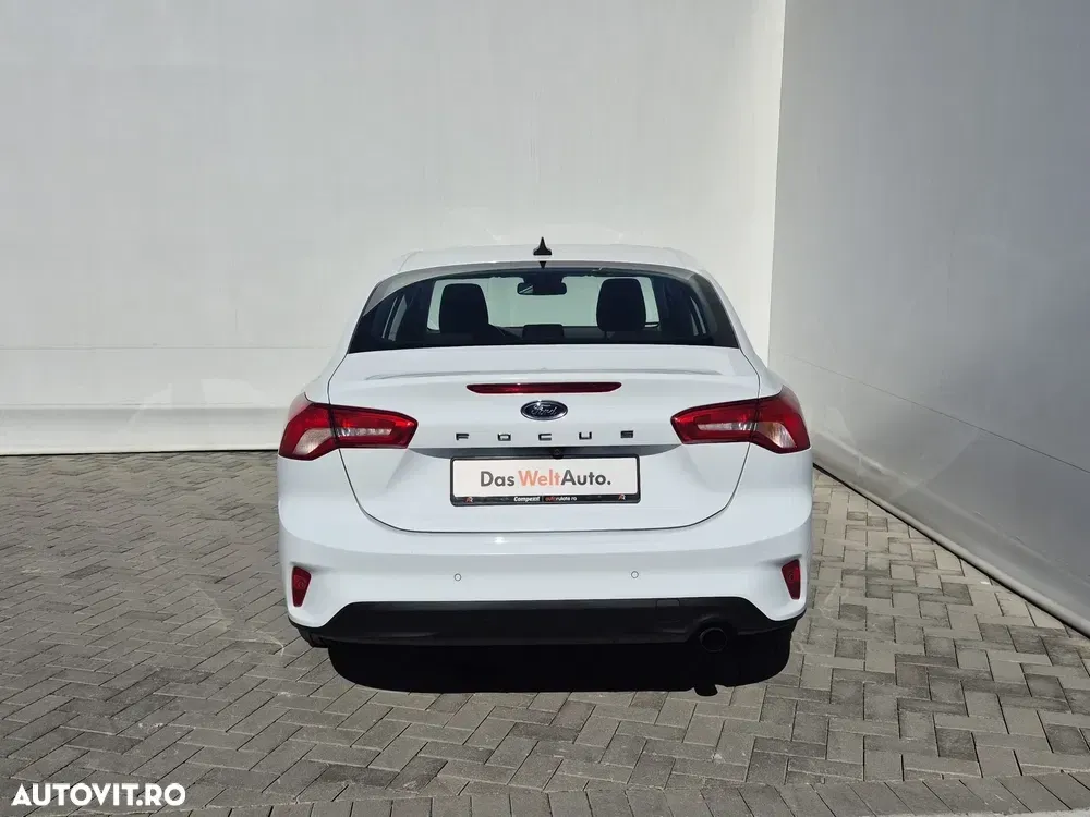 Ford Focus 1.5 EcoBlue Titanium — imagine 4