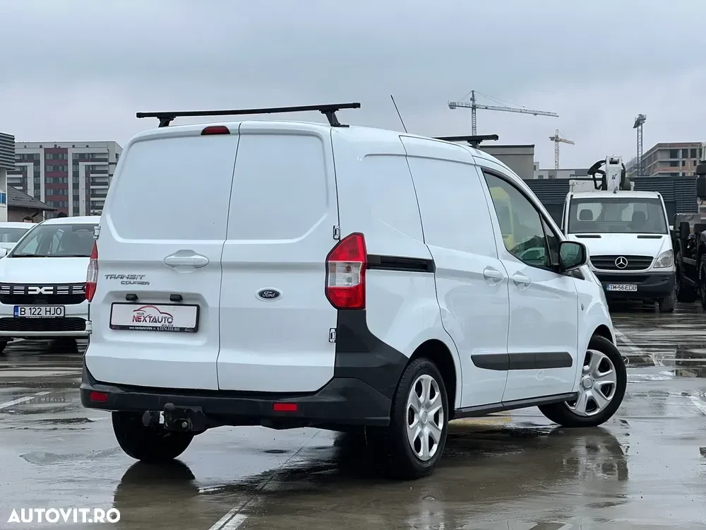 Ford Transit — imagine 3