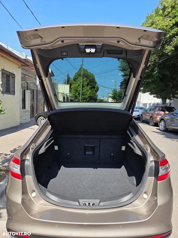 Ford Mondeo IV 2.0 TDCI PowerShift AWD Titanium — imagine 5