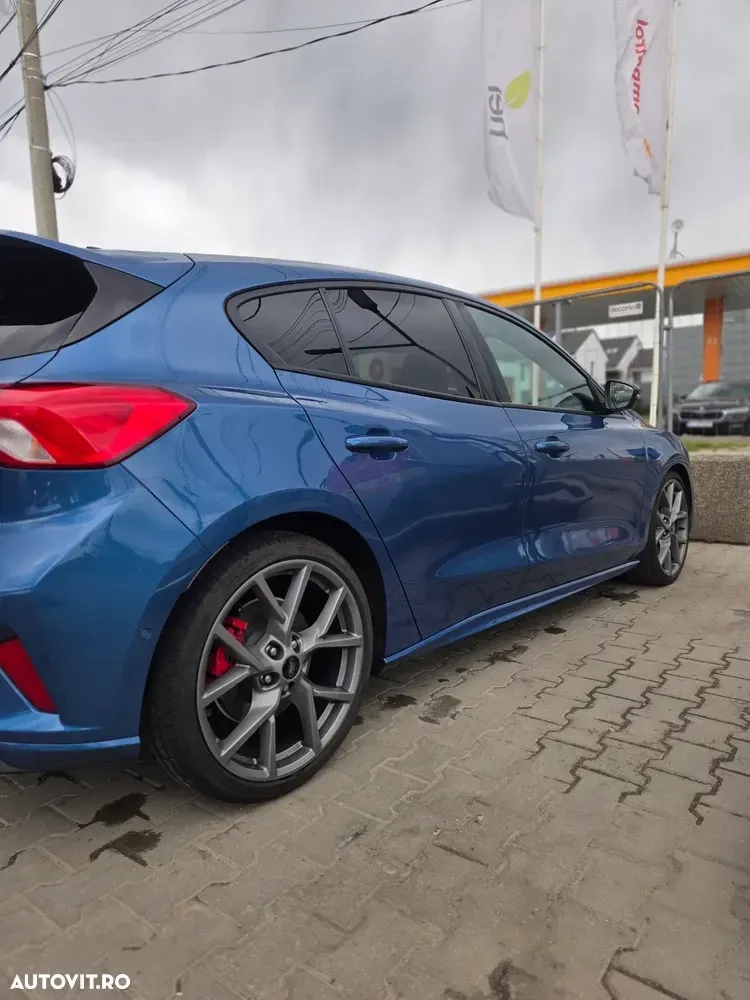 Ford Focus MK4 — imagine 4