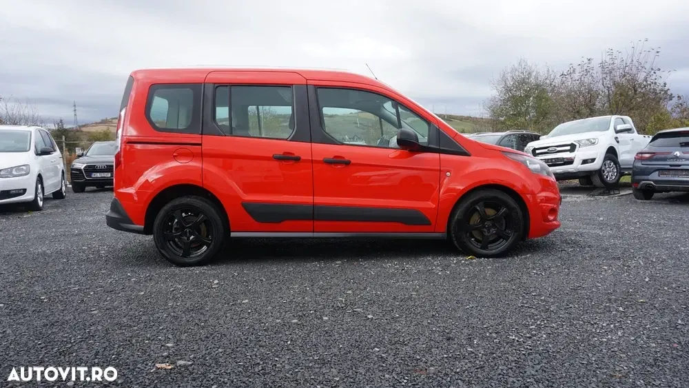 Ford Tourneo Connect 1.5 EcoBlue Start-Stop Titanium — imagine 3