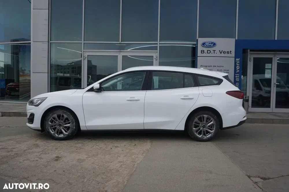 Ford Focus MK4 — imagine 4