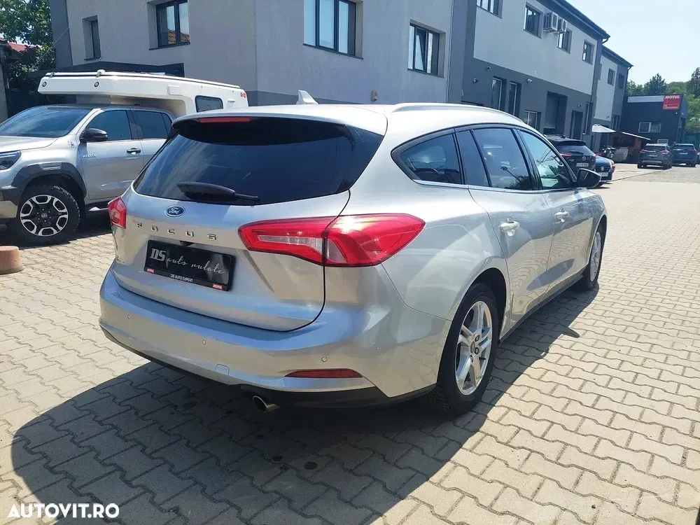 Ford Focus MK4 1.5 EcoBlue Connected — imagine 5