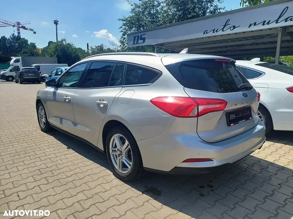 Ford Focus MK4 1.5 EcoBlue Connected — imagine 4