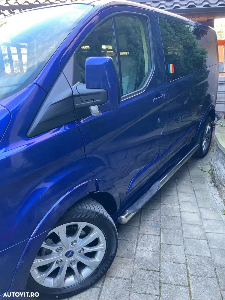 Ford Transit Custom Bus SWB L1H1 Sport Aut. — imagine 3