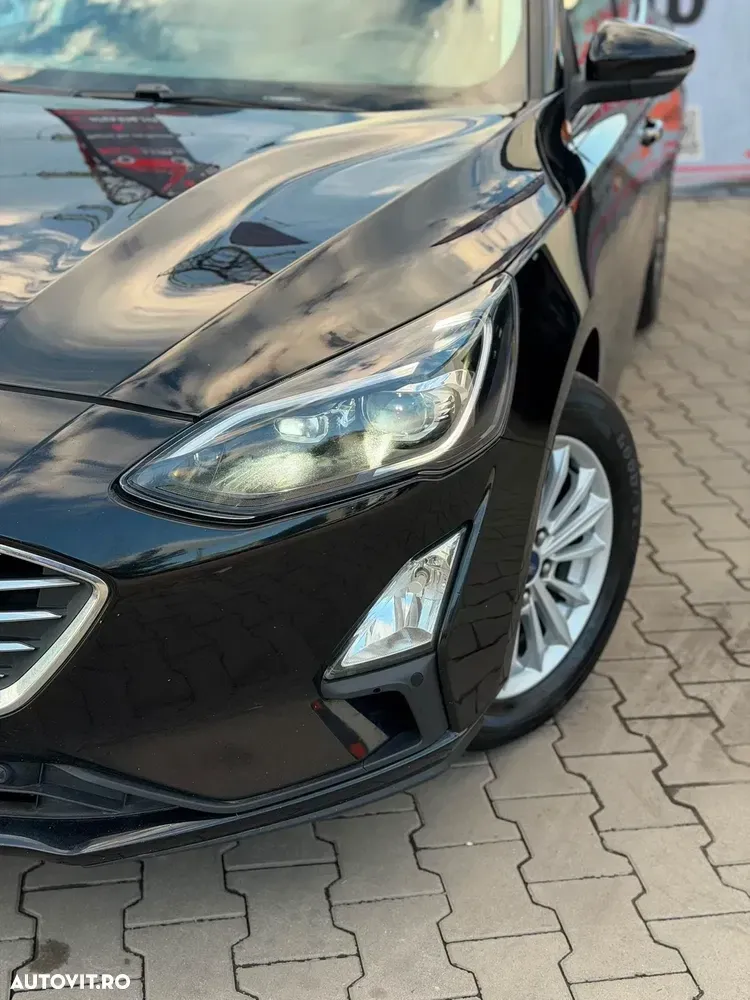 Ford Focus — imagine 5