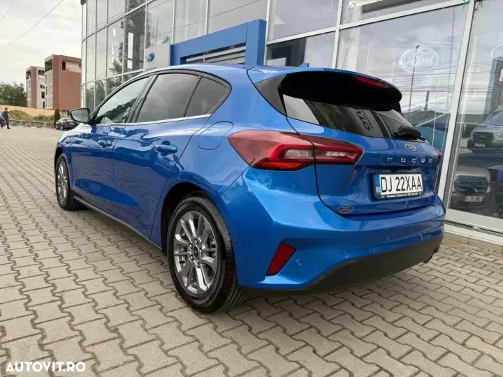 Ford Focus MK4 1.0 EcoBoost 6MT MHEV Titanium X