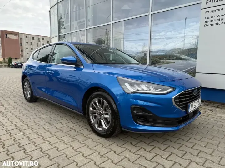 Ford Focus MK4 1.0 EcoBoost 6MT MHEV Titanium X