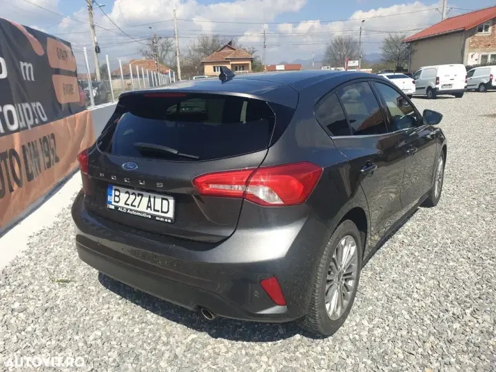 Ford Focus MK4 1.0 EcoBoost Titanium