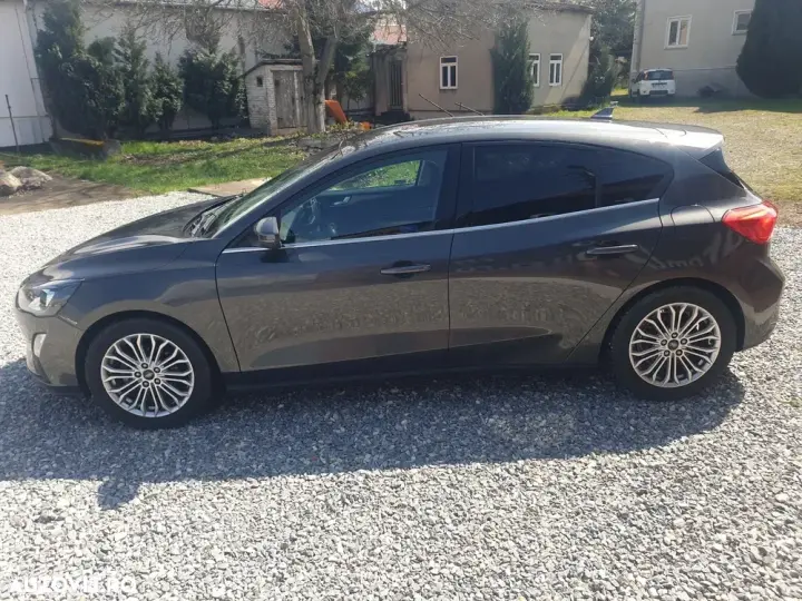 Ford Focus MK4 1.0 EcoBoost Titanium