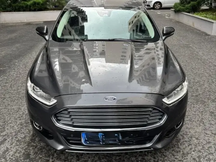 Ford Mondeo IV 2.0 TDCi Powershift AWD Titanium