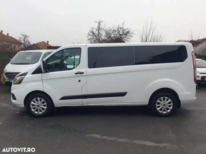 Ford Transit Custom Shuttle Bus 320 2.0 EcoBlue 130 CP L2H1 Trend