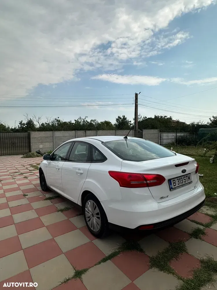 Ford Focus MK4 1.0 EcoBoost Active — imagine 4