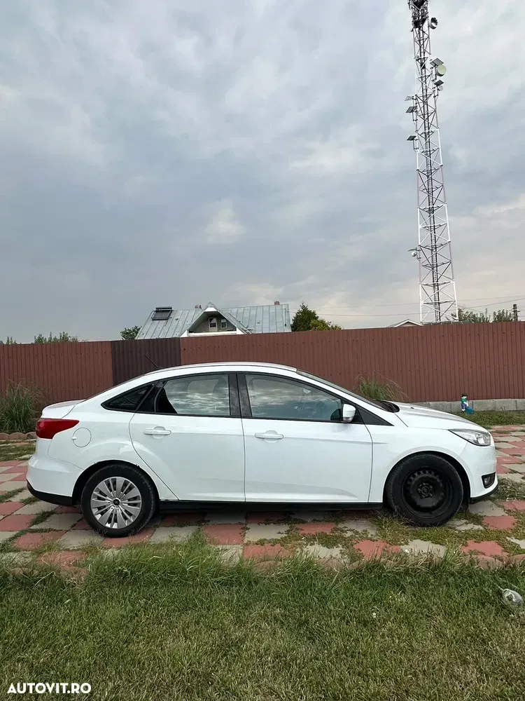 Ford Focus MK4 1.0 EcoBoost Active — imagine 5