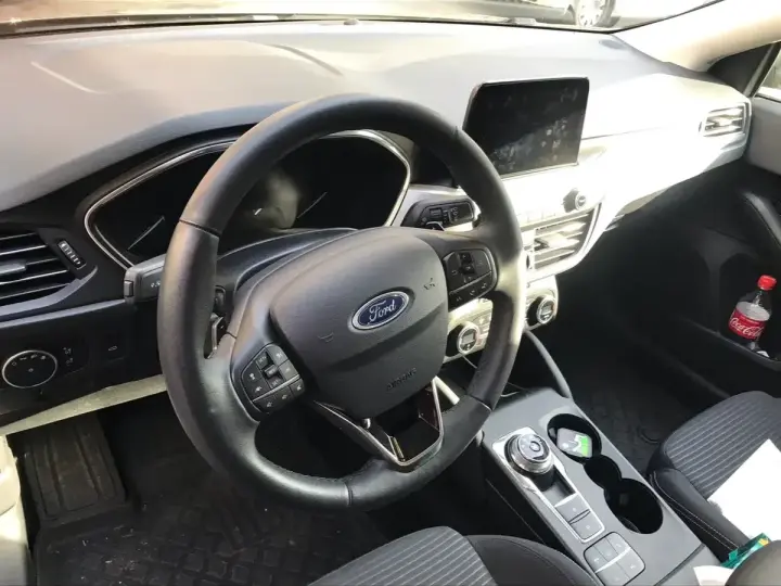 Ford Focus MK4 1.5 EcoBlue Titanium Business