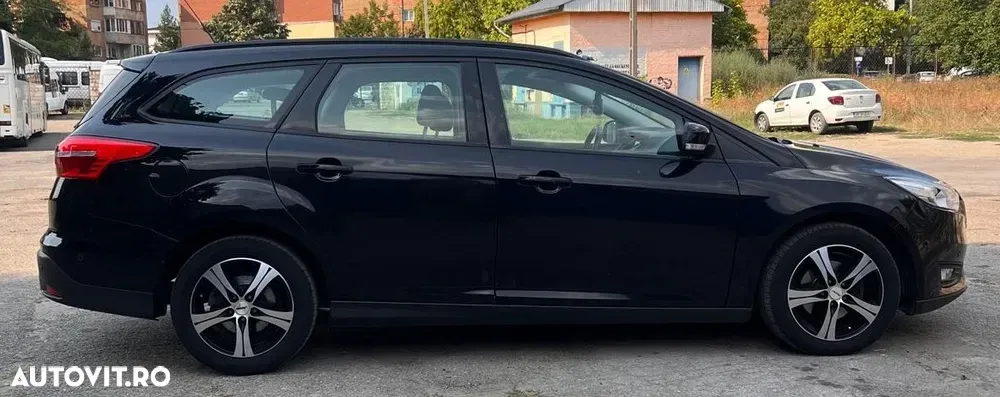 Ford Focus MK3 1.5 TDCi DPF Start-Stopp-System Business — imagine 5