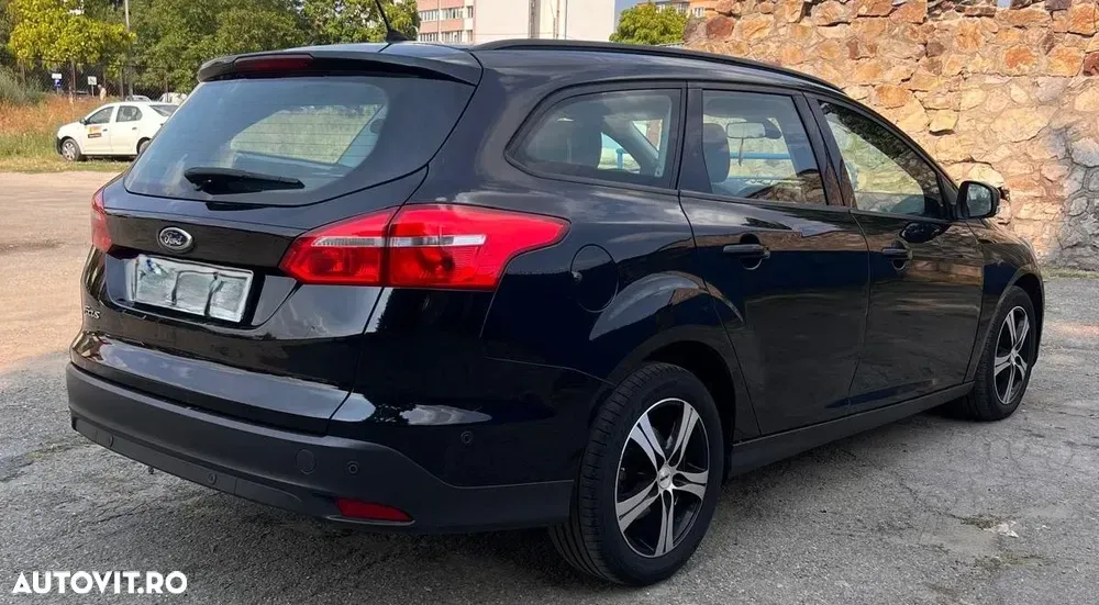 Ford Focus MK3 1.5 TDCi DPF Start-Stopp-System Business — imagine 6