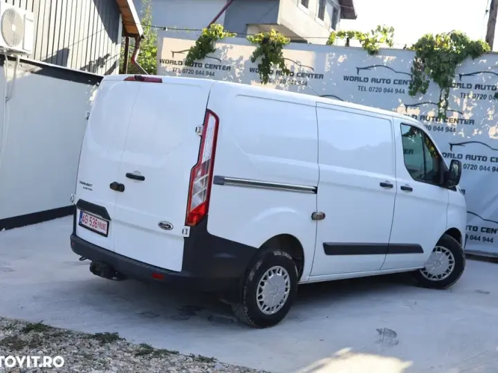 Ford Transit Custom LWB Combi Base