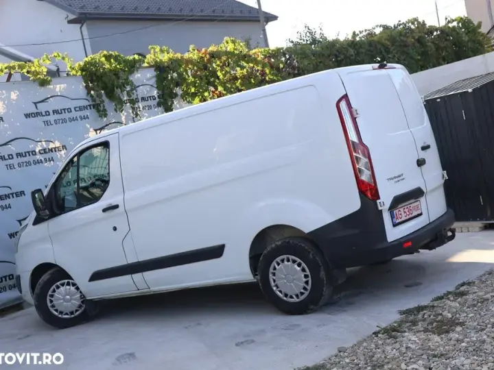Ford Transit Custom LWB Combi Base