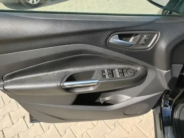 Ford Kuga 2.0 TDCi Powershift 4WD Titanium