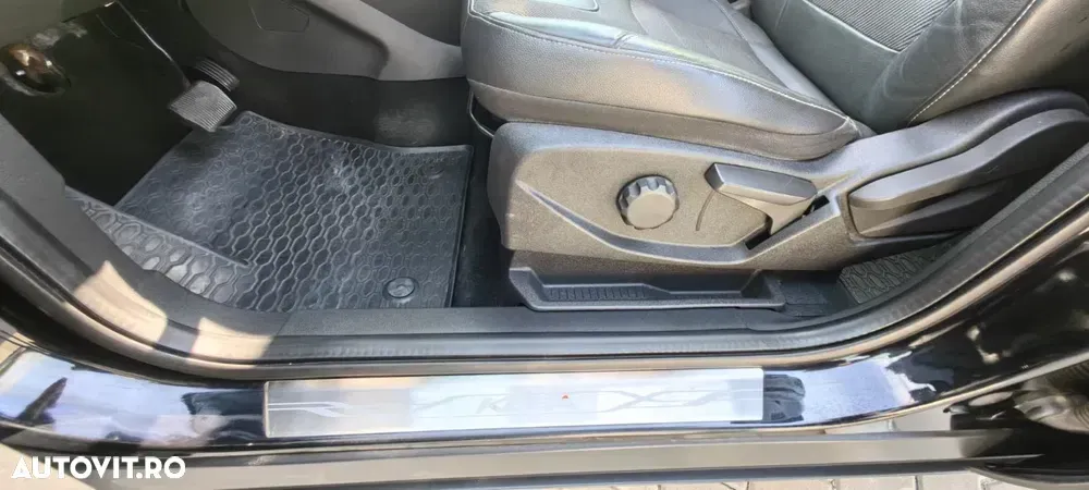Ford Kuga 2.0 TDCi Powershift 4WD Titanium — imagine 6
