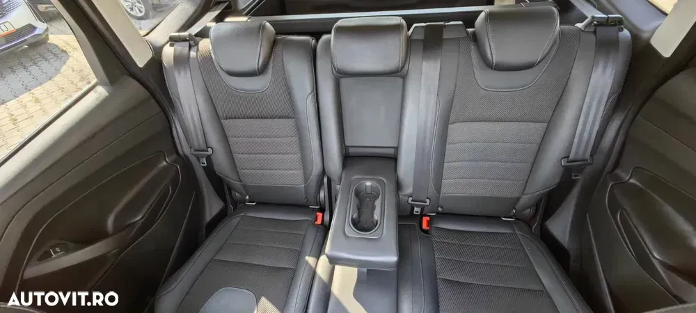Ford Kuga 2.0 TDCi Powershift 4WD Titanium — imagine 2