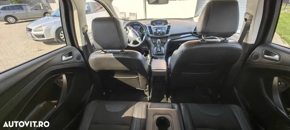 Ford Kuga 2.0 TDCi Powershift 4WD Titanium — imagine 3
