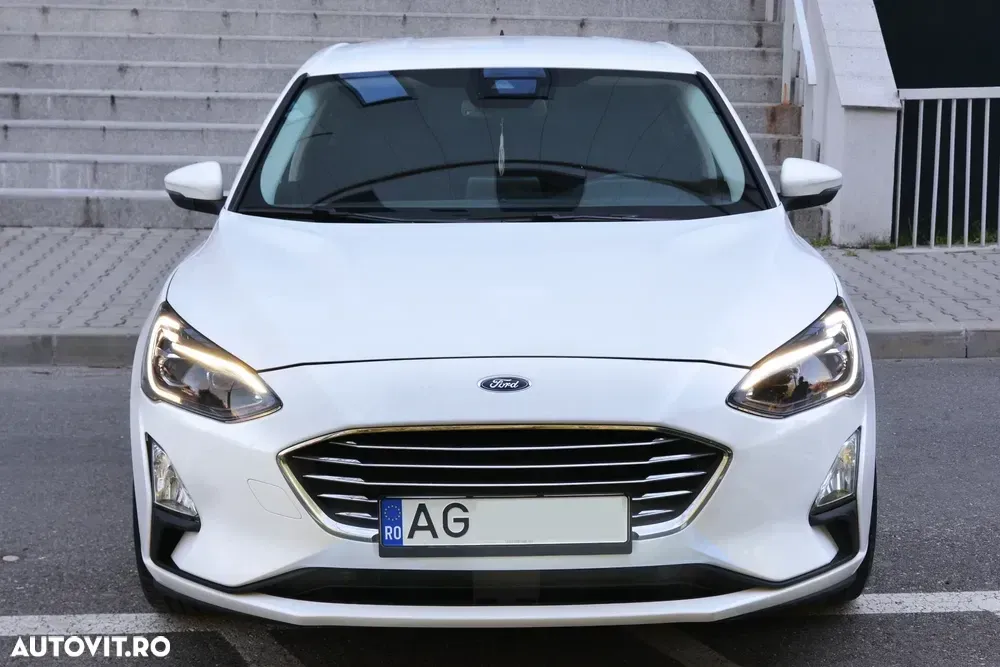 Ford Focus MK4 1.5 TDCi DPF Start-Stopp-System Aut. Titanium — imagine 3
