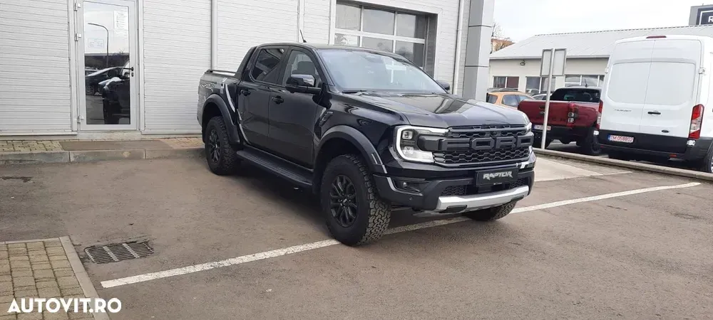 Ford Raptor — imagine 3