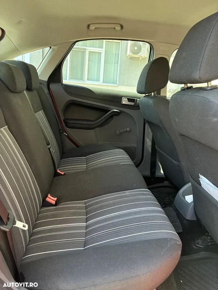 Ford Focus MK2 — imagine 5