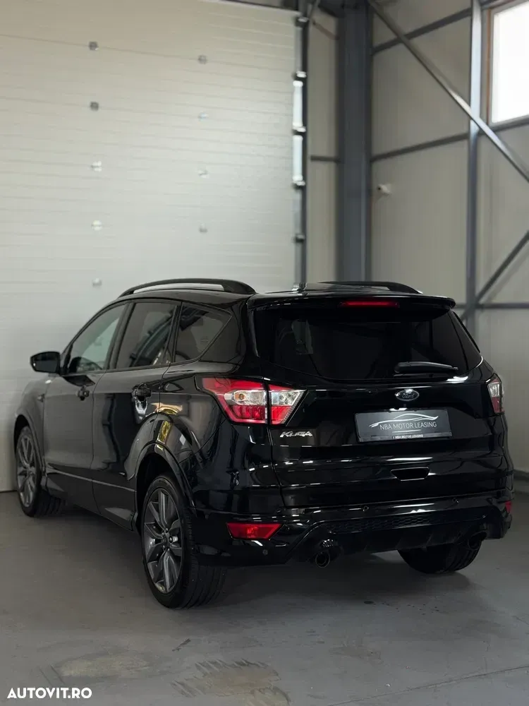 Ford Kuga 1.5 EcoBoost 2x4 ST-Line — imagine 4