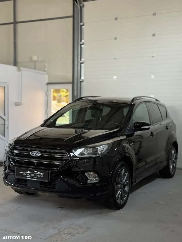 Ford Kuga 1.5 EcoBoost 2x4 ST-Line — imagine 3
