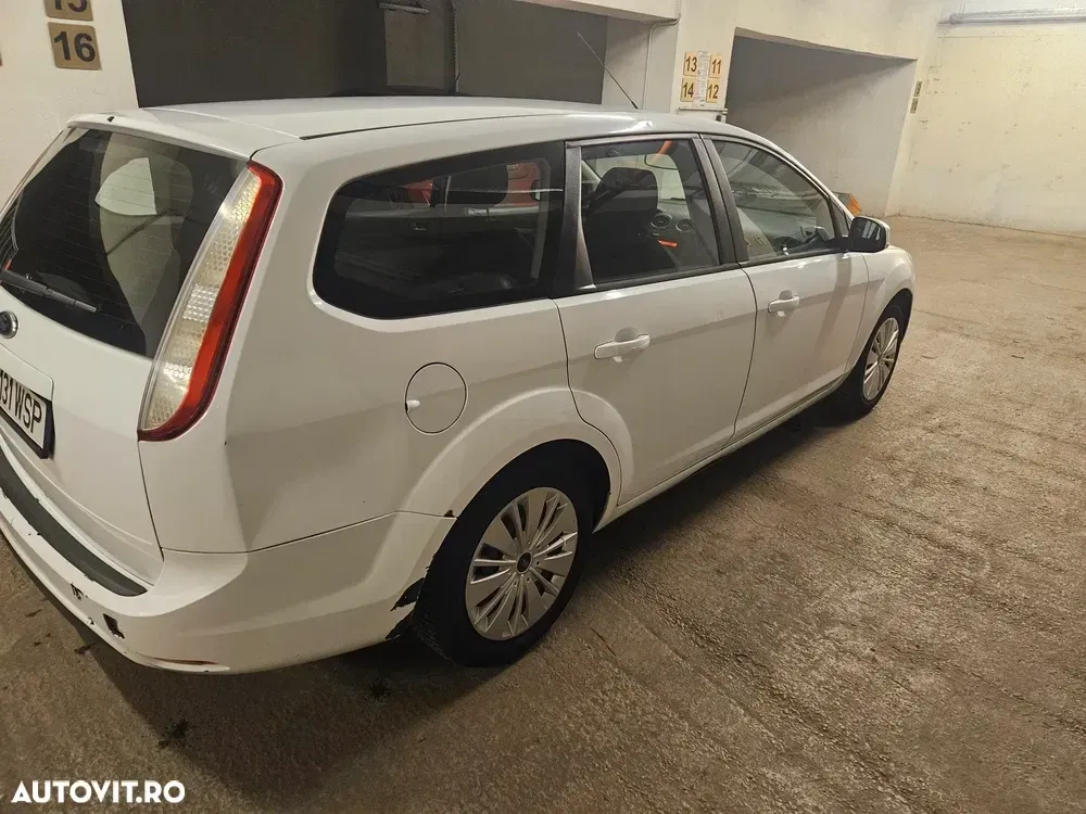 Ford Focus MK2 1.4i Anniversary — imagine 4