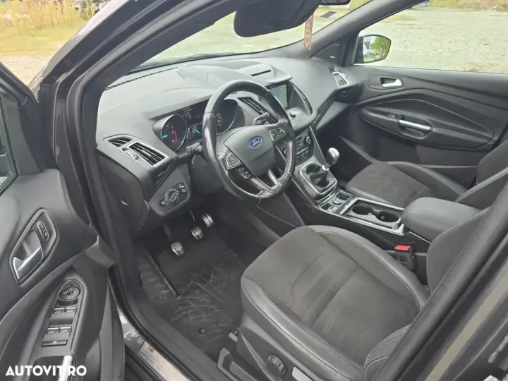 Ford Kuga II 2.0 TDCi 2WD ST-Line