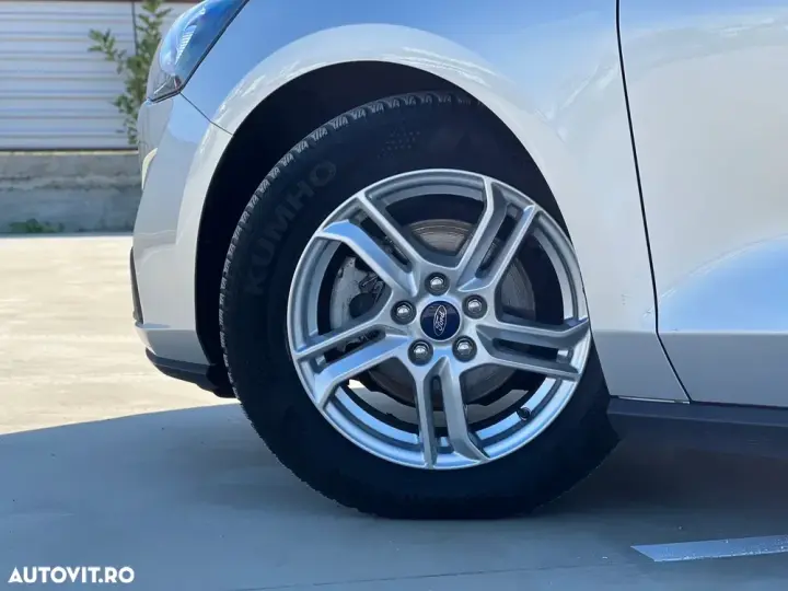 Ford Focus MK4 1.0 EcoBoost Trend