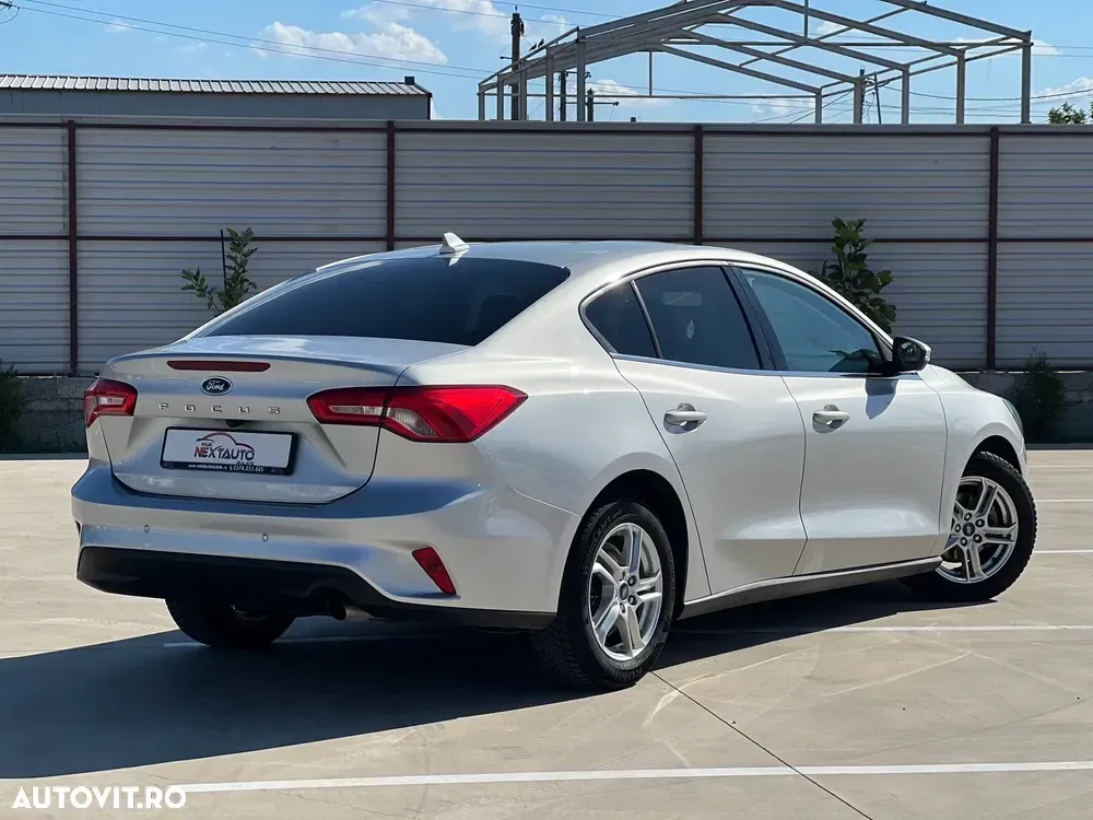 Ford Focus MK4 1.0 EcoBoost Trend — imagine 3