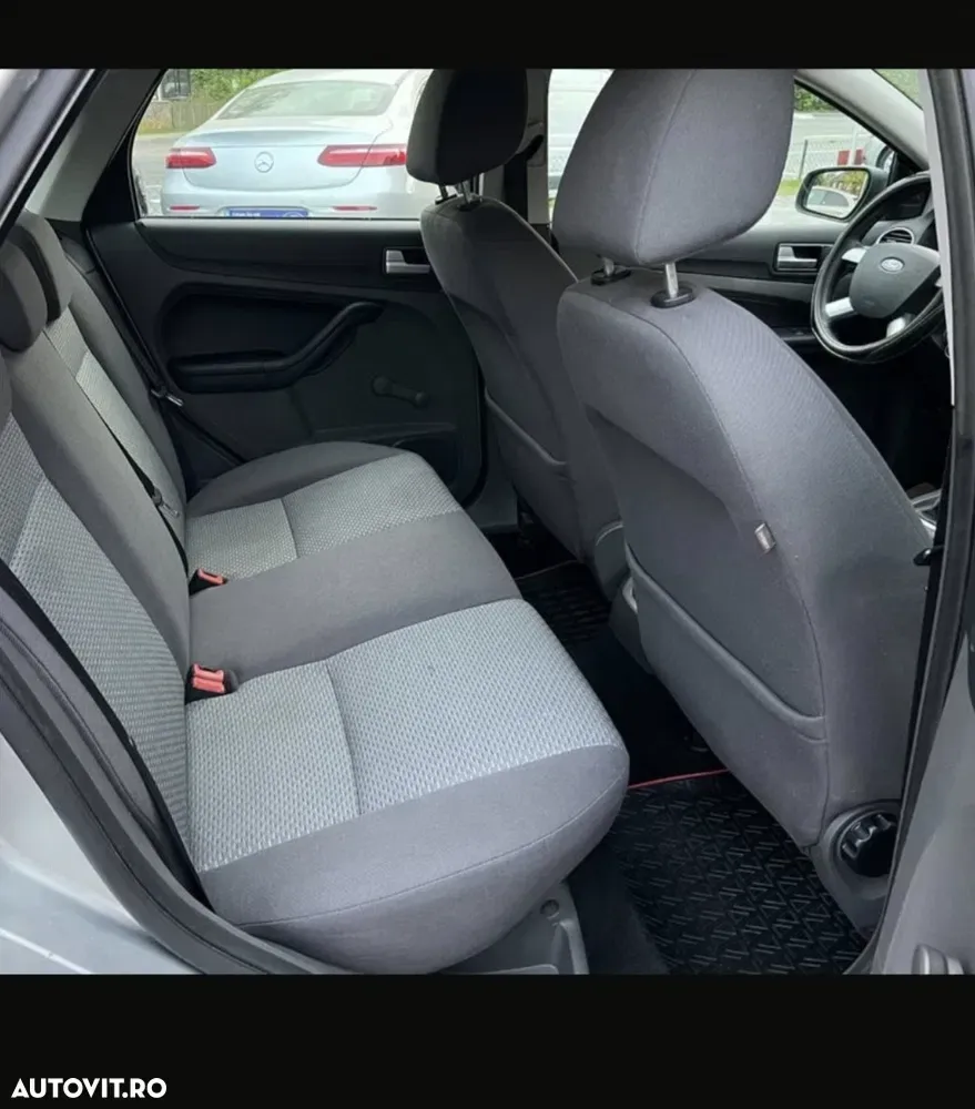 Ford Focus MK2 — imagine 5