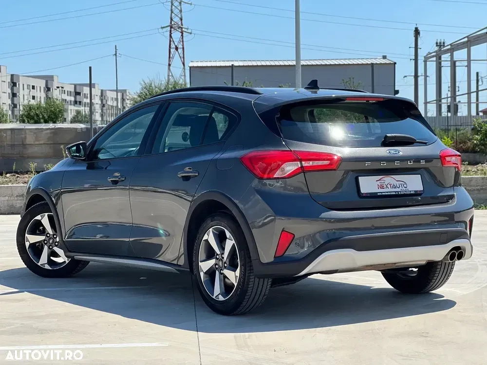 Ford Focus MK4 1.0 EcoBoost Active — imagine 4