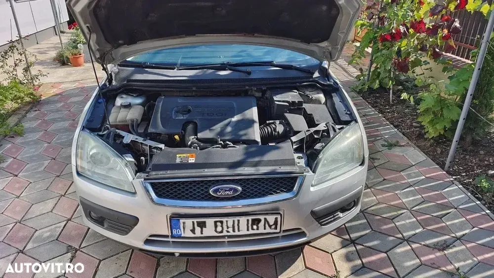 Ford Focus MK2 1.6 TDCI DPF Ghia — imagine 4