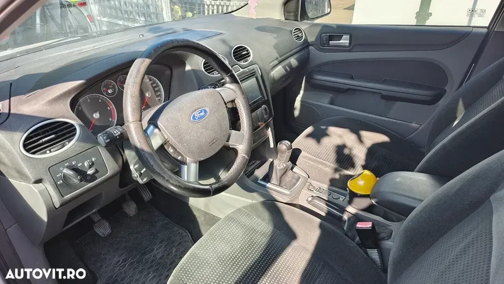 Ford Focus MK2 1.6 TDCI DPF Ghia — imagine 6